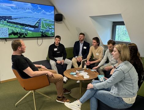 Daimler Truck im Gespräch mit Studierenden